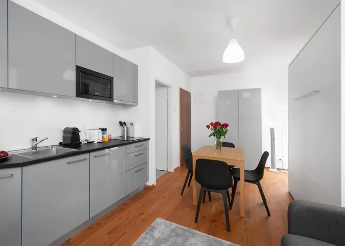 The - Swiss アパートホテル